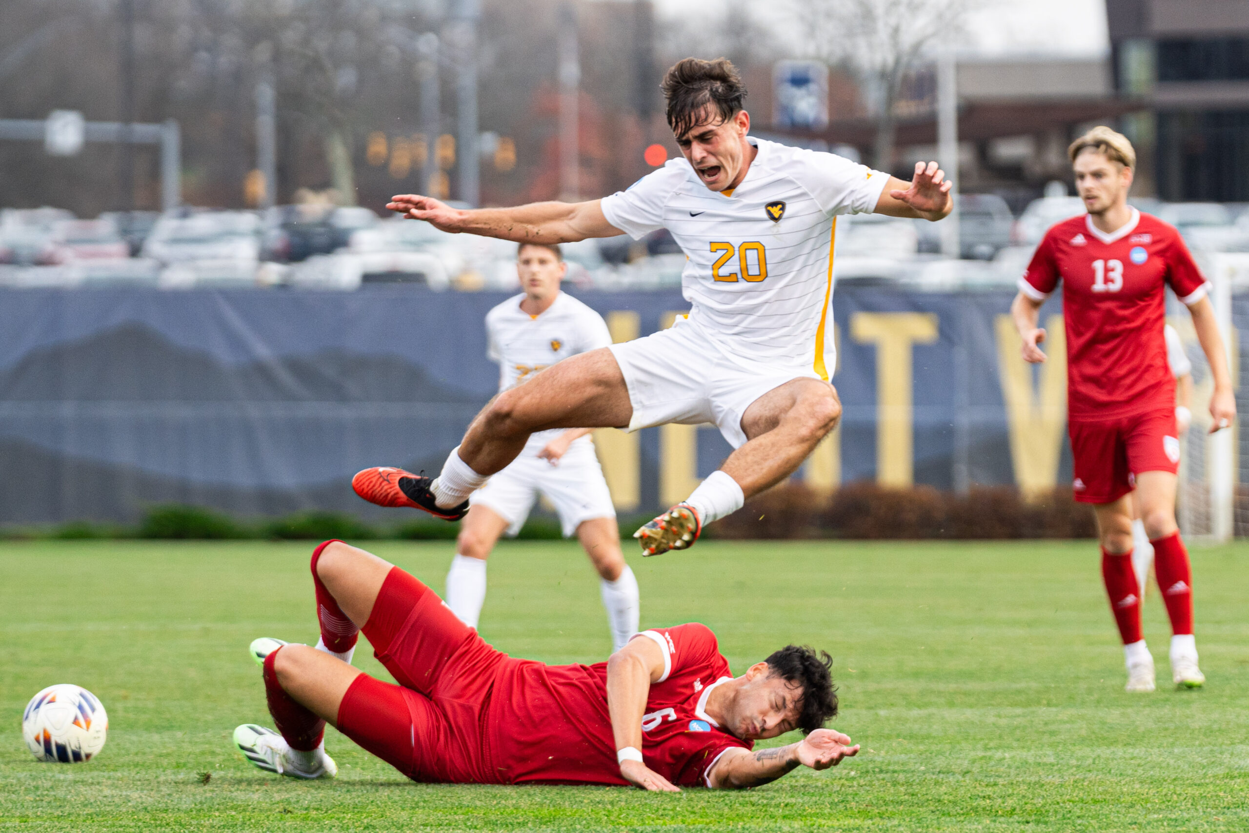 Mountaineers roar back after allowing early goal to top Lions 3-1, punching ticket to program's 1st College Cup